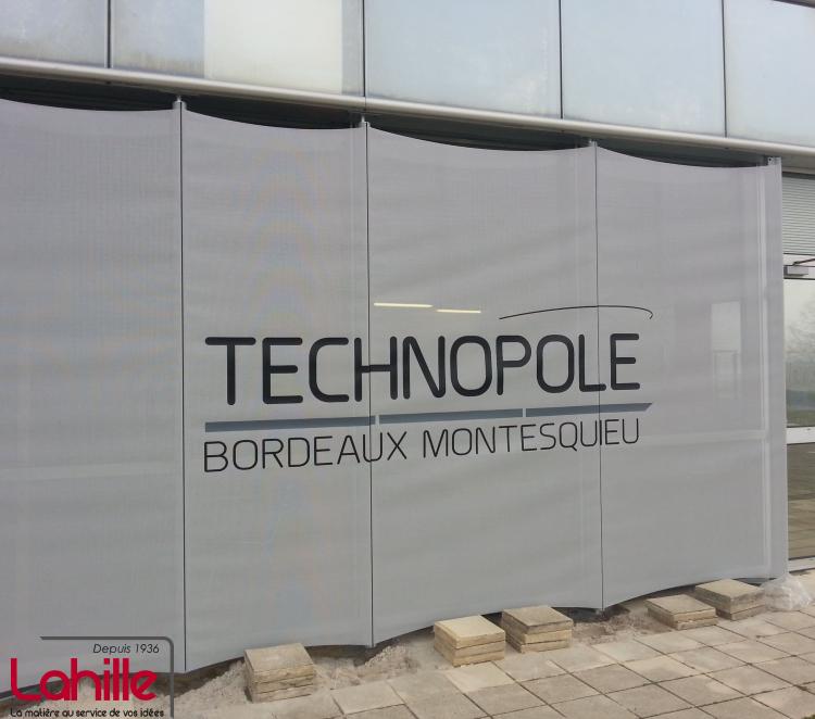Impression thermo soudée sur Frontside View 381 technopole Bordeaux 