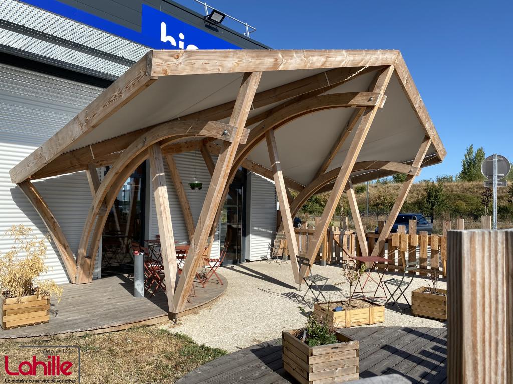 Couverture pergola bois Biocoop